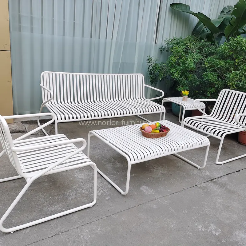 屋外用ソファは冬に屋外に置いても大丈夫ですか？