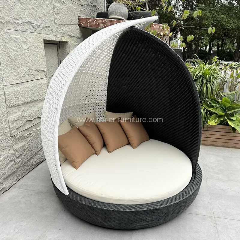 屋外家具PEラタンラウンドサンシェードサンベッド
