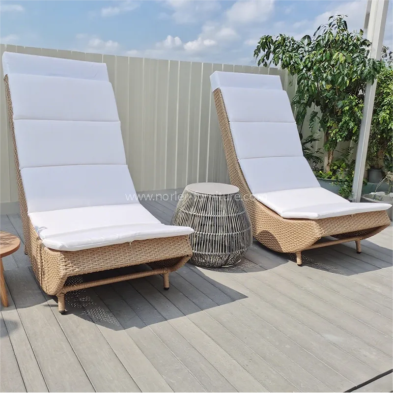 屋外レジャーアルミニウムフレームPE Rattan Sun Lounger