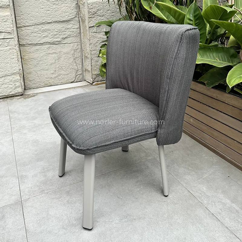 屋外の正方形のコーヒーテーブルバルコニーセット